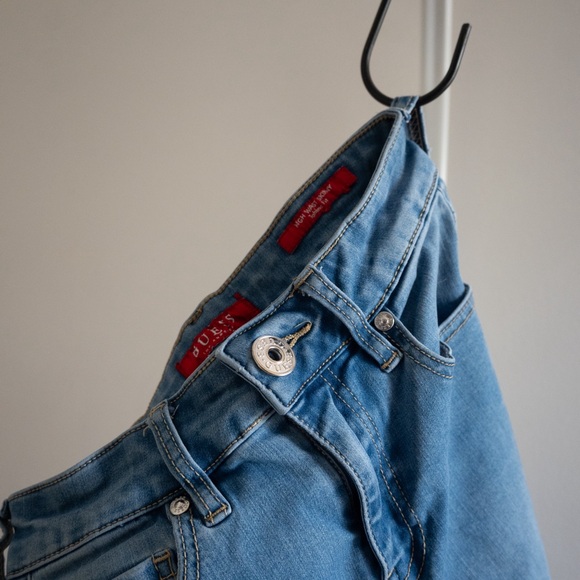 GUESS High Waist Skinny Jeans - Picture 8 of 11